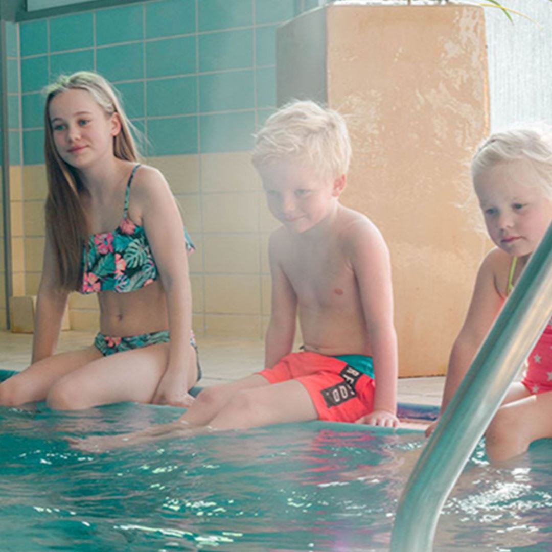 hotelpaal8-zwembad-kinderen